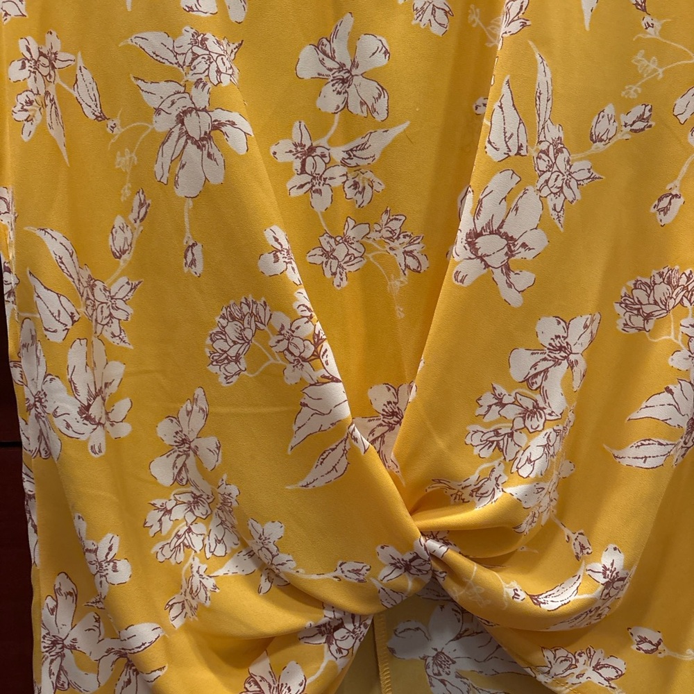 West Kei Yellow Floral Twist Front Blouse XS Short Sleeve Boho Top - Picture 2 of 5